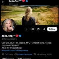 TheRealJuliaann